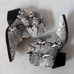 Gianni Bini Snake Western Boots / Booties - real leather